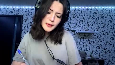 Lili online show from January 2026 02:00:01 PM