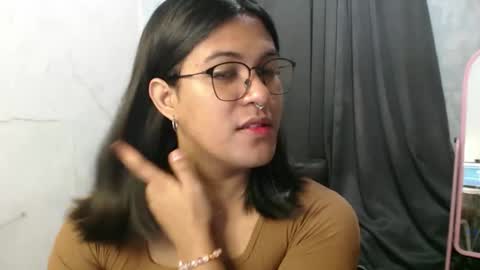 Ellez online show from September 2025 06:24:01 PM