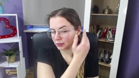 Z O E Y online show from December 2024 09:16:02 AM