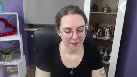 Z O E Y online show from January 2025 05:40:02 AM