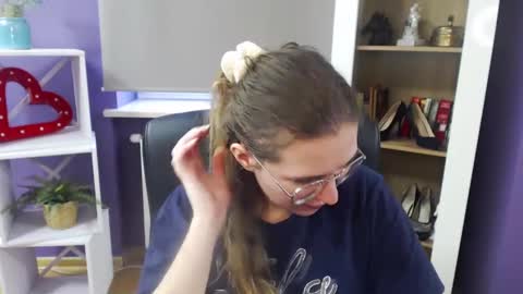 Z O E Y online show from February 2025 08:56:02 AM