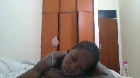 Snapshot of blacksexygal chatting on September 2025 10:33:02 PM SARAH online show from September 2025 10:33:02 PM