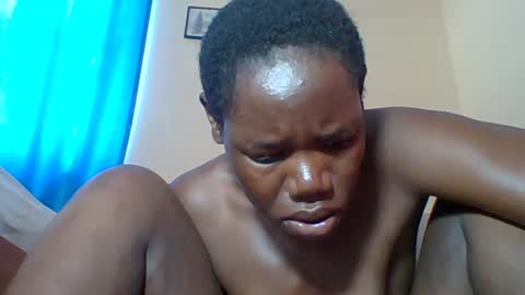 Snapshot of blacksexygal chatting on June 2026 07:18:01 AM SARAH online show from June 2026 07:18:01 AM
