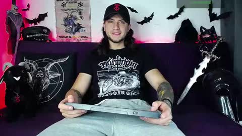 Dave online show from November 2025 06:51:02 PM