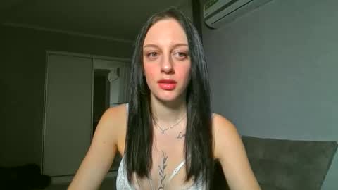 Ivy online show from October 2025 03:51:02 AM