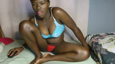 Snapshot of blair_sue chatting on June 2026 11:16:02 AM love online show from June 2026 11:16:02 AM