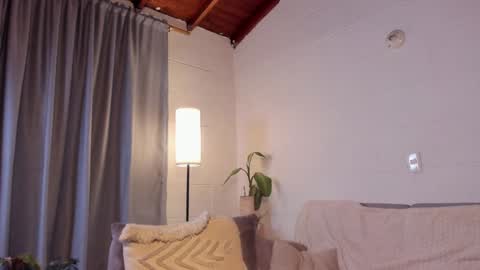 Blake Levi  Independent Model online show from December 2024 02:30:02 AM