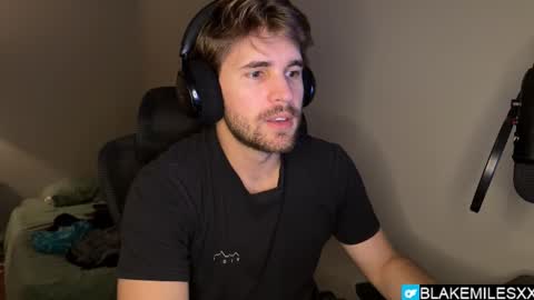 Snapshot of blakemiles2 chatting on October 2025 02:25:02 AM Blake Miles online show from October 2025 02:25:02 AM