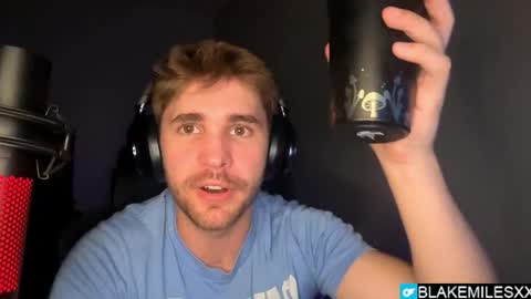 Snapshot of blakemiles2 chatting on April 2026 02:58:01 AM Blake Miles online show from April 2026 02:58:01 AM