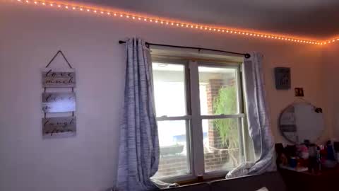 Snapshot of blaket2026 chatting on November 2025 02:05:02 PM blaket2026 online show from November 2025 02:05:02 PM