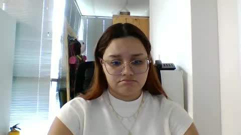 Snapshot of blanquita102530 chatting on September 2025 02:41:01 PM Lary online show from September 2025 02:41:01 PM