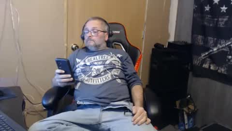 Snapshot of blazingslow chatting on April 2026 04:39:01 AM blazingslow online show from April 2026 04:39:01 AM