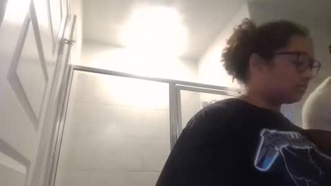 Snapshot of blessica_eddieluv6996 chatting on March 2026 01:51:01 AM BLESSICA EDDIE LOVE online show from March 2026 01:51:01 AM