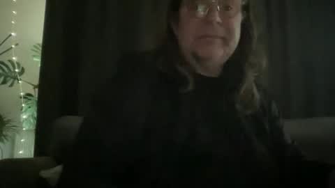 Snapshot of bllyidol chatting on December 2025 11:06:02 AM BlIdoL online show from December 2025 11:06:02 AM