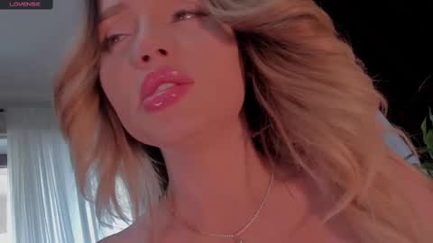 Maria online show from March 2025 07:41:01 AM