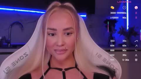 Lana online show from March 2026 11:09:01 PM