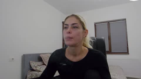 blonde4pasion online show from December 2024 05:27:01 AM