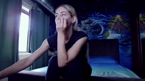 blonde4pasion online show from September 2025 05:40:02 AM