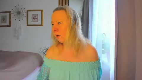 Nicole online show from January 2025 09:44:02 AM