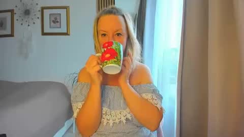 Nicole online show from January 2025 10:05:02 AM