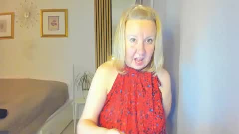 Nicole online show from March 2025 07:32:01 PM