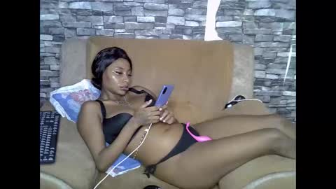 blonde_creamy online show from April 2026 01:42:02 AM