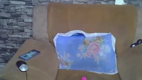 blonde_creamy online show from April 2026 11:21:01 PM