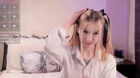 Snapshot of blonde_lotos chatting on February 2025 12:23:02 PM Kate and Mary online show from February 2025 12:23:02 PM