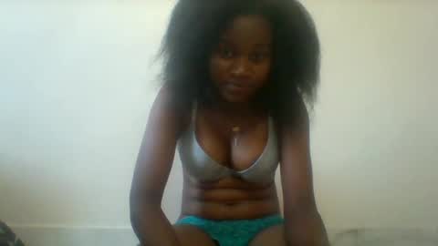Snapshot of blondebarbiey chatting on February 2025 01:54:02 PM blonde online show from February 2025 01:54:02 PM