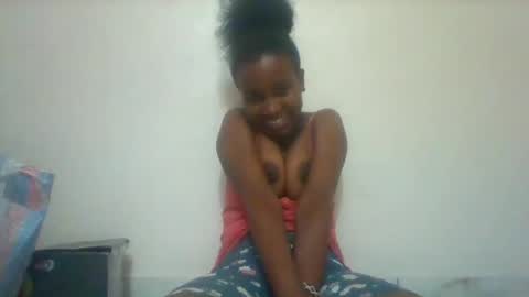 Snapshot of blondebarbiey chatting on February 2025 04:56:02 PM blonde online show from February 2025 04:56:02 PM