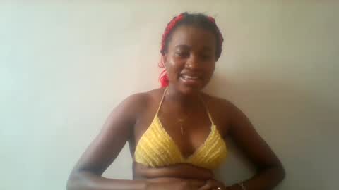 Snapshot of blondebarbiey chatting on February 2025 07:55:02 AM blonde online show from February 2025 07:55:02 AM