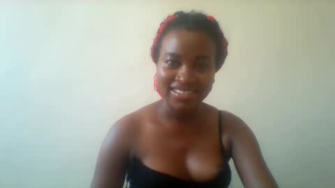 Snapshot of blondebarbiey chatting on March 2025 05:09:01 AM blonde online show from March 2025 05:09:01 AM