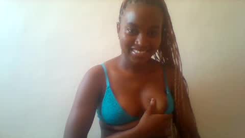 Snapshot of blondebarbiey chatting on March 2025 08:19:02 AM blonde online show from March 2025 08:19:02 AM