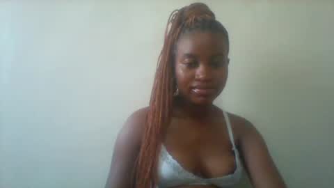 Snapshot of blondebarbiey chatting on March 2025 04:45:02 AM blonde online show from March 2025 04:45:02 AM