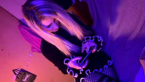 Gia  online show from March 2025 07:17:01 PM