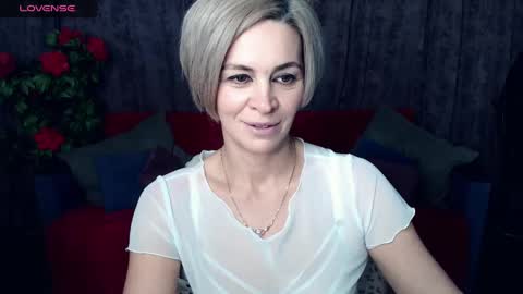 Snapshot of blondemommy_77 chatting on January 2025 10:34:02 PM Lola online show from January 2025 10:34:02 PM
