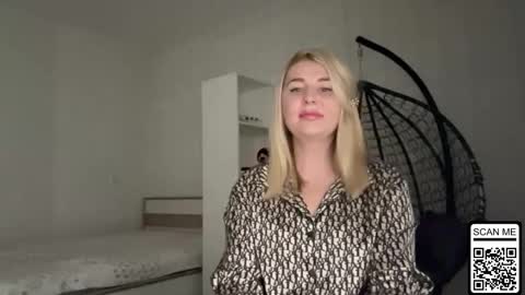 Snapshot of blondie_xoxoxo chatting on June 2026 04:24:02 PM blondie_xoxoxo online show from June 2026 04:24:02 PM