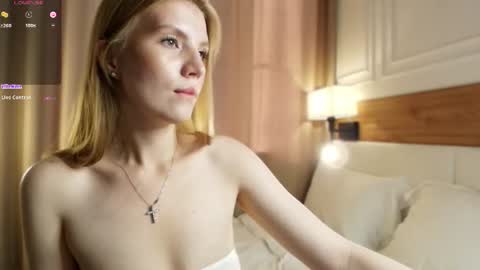 Snapshot of blondoll chatting on July 2026 01:05:02 AM blondoll online show from July 2026 01:05:02 AM