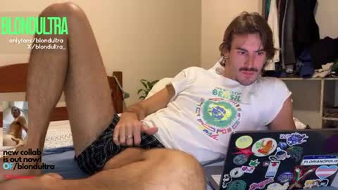 Snapshot of blondultra chatting on June 2026 06:32:02 PM blondultra online show from June 2026 06:32:02 PM