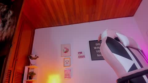 Isis online show from September 2025 02:15:02 AM