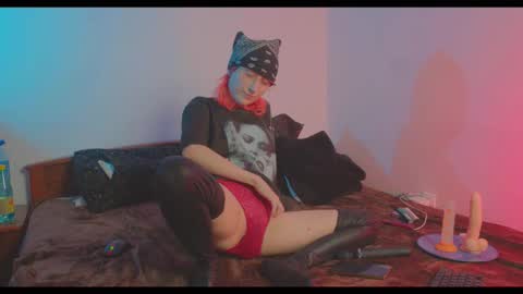 Snapshot of bloom_fairy chatting on January 2026 01:37:02 PM Bloom online show from January 2026 01:37:02 PM