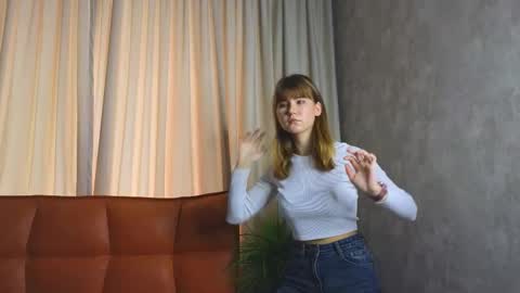 Snapshot of bloomnoir chatting on November 2025 07:19:02 AM BloomNoir online show from November 2025 07:19:02 AM