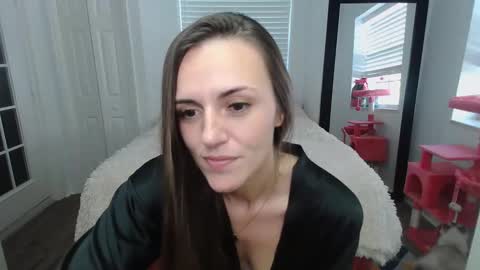 Snapshot of blowjobboss chatting on January 2025 06:20:02 PM Sarah Zee online show from January 2025 06:20:02 PM
