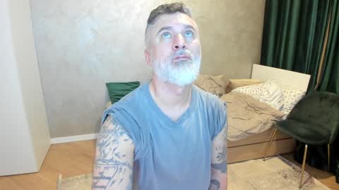 Snapshot of blowmyxxl chatting on February 2025 07:17:01 PM Nico online show from February 2025 07:17:01 PM