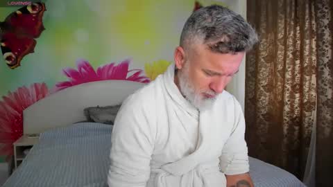 Snapshot of blowmyxxl chatting on December 2025 07:03:01 AM Nico online show from December 2025 07:03:01 AM