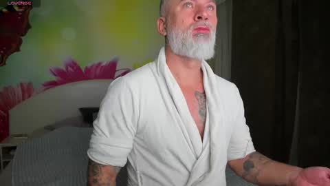 Snapshot of blowmyxxl chatting on December 2025 05:14:01 AM Nico online show from December 2025 05:14:01 AM