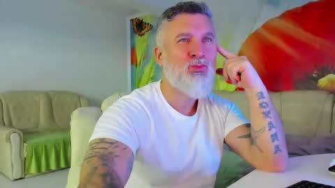 Snapshot of blowmyxxl chatting on January 2026 05:49:02 PM Nico online show from January 2026 05:49:02 PM