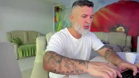 Snapshot of blowmyxxl chatting on January 2026 07:19:02 PM Nico online show from January 2026 07:19:02 PM