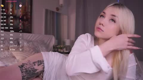 Adeline online show from December 2025 06:31:02 AM