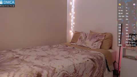 Blue online show from November 2025 05:15:01 PM